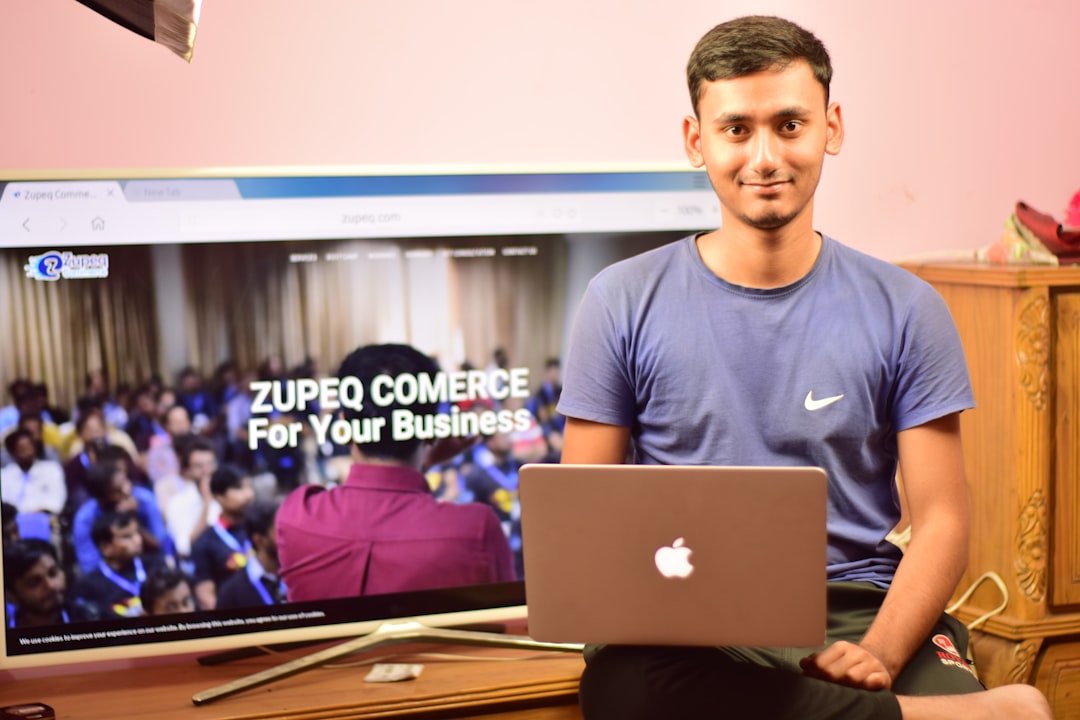 man in blue crew neck t-shirt